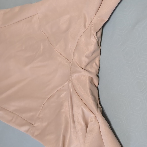 Control under bra shapeware - Picture 3 of 6